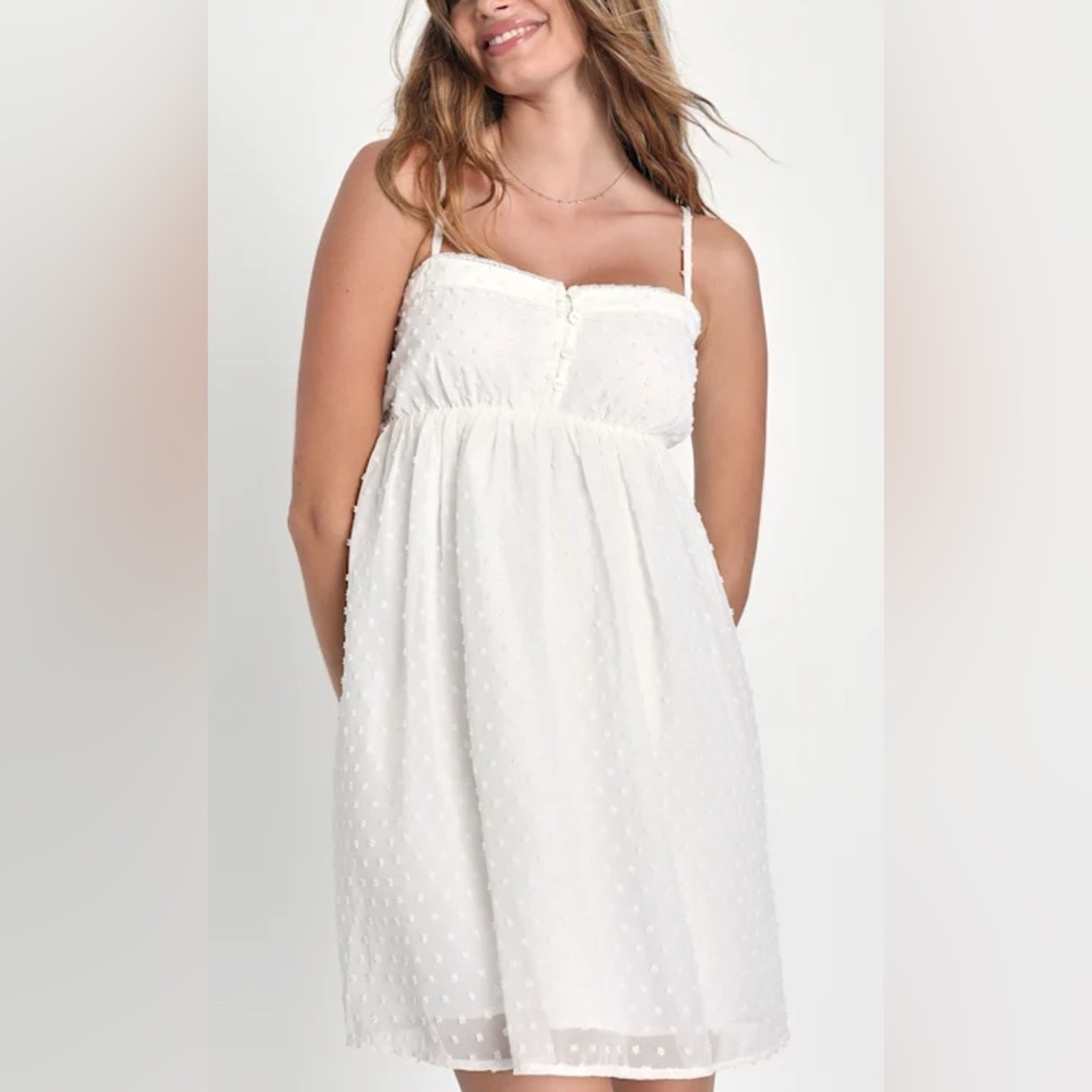 NWT Lulu’s‎ Swiss Dot Babydoll Dress in White - M